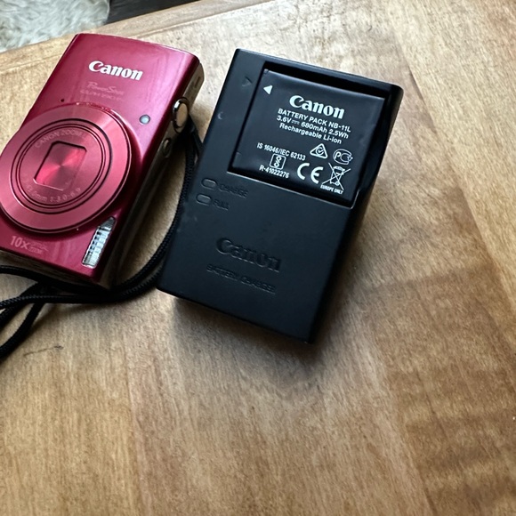 Canon PowerShot ELPH Series Compact Digital Camera - Red - Picture 8 of 8